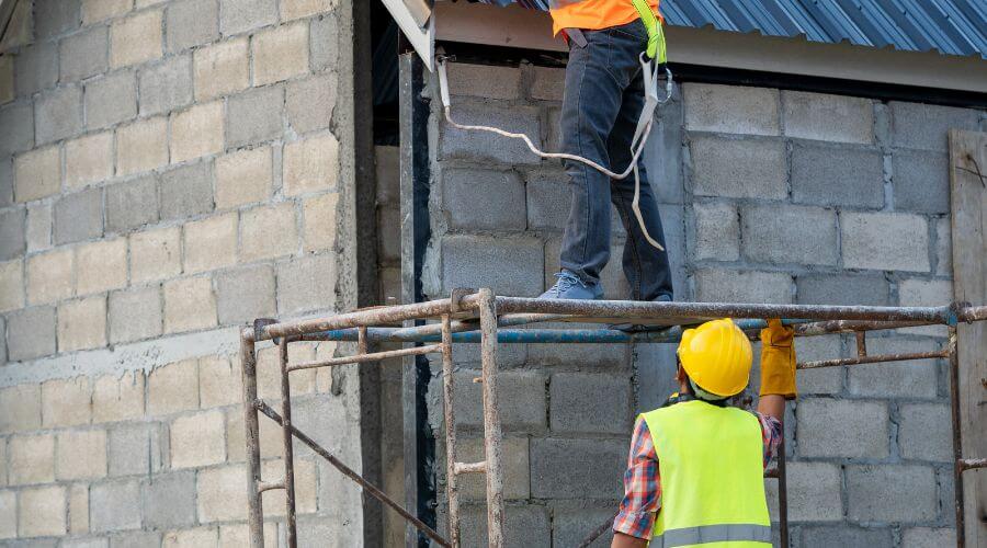 Professional gutter cleaning in Jeffersonville, IN
